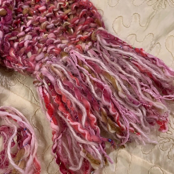 Custom beautiful scarf shades of pink - Picture 4 of 7